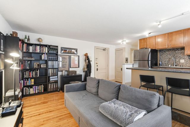 1901 Stevens Avenue 303, Minneapolis, MN 55403