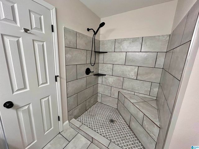 185 CRESCENT DRIVE, Mccalla, AL 35111