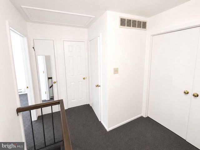 1 DOVER CT, Clementon, NJ 08021