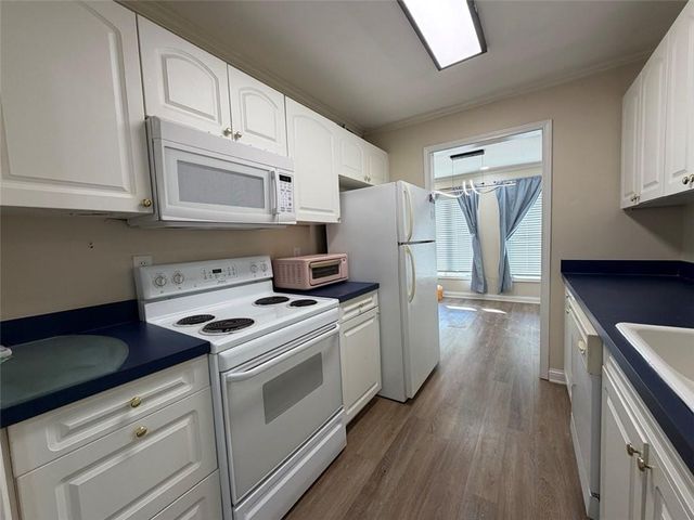 1804 Ashborough SE Way L, Marietta, GA 30067