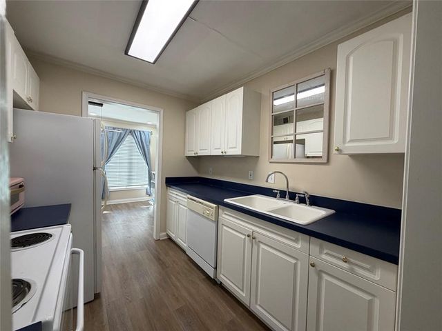 1804 Ashborough SE Way L, Marietta, GA 30067