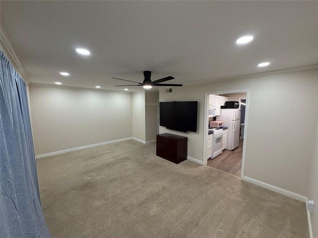 1804 Ashborough SE Way L, Marietta, GA 30067