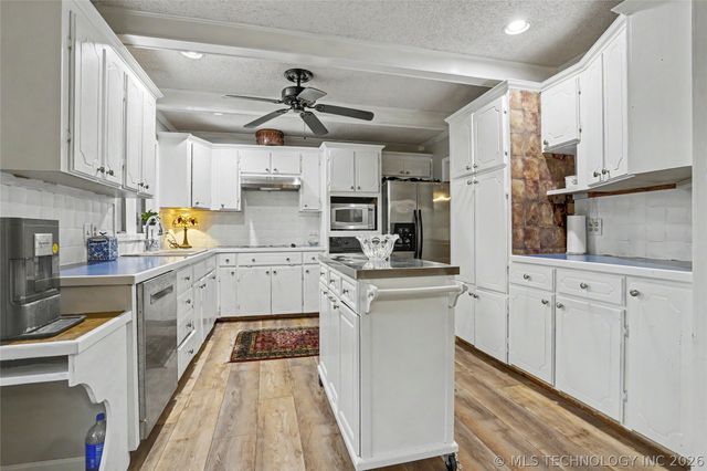 10947 S 209th East Avenue, Broken Arrow, OK 74014