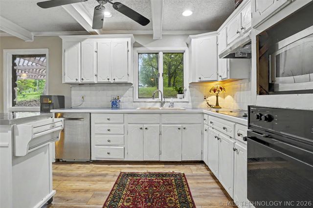 10947 S 209th East Avenue, Broken Arrow, OK 74014