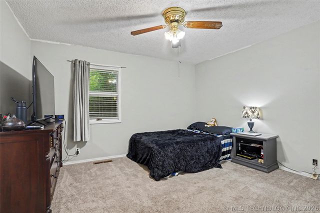 10947 S 209th East Avenue, Broken Arrow, OK 74014