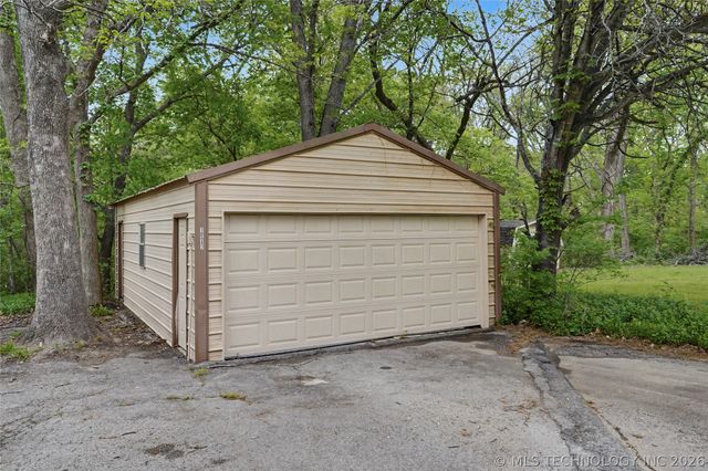 10947 S 209th East Avenue, Broken Arrow, OK 74014