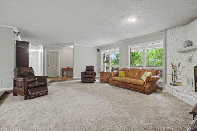 10947 S 209th East Avenue, Broken Arrow, OK 74014