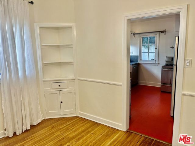 6910 Camrose Drive, Los Angeles, CA 90068