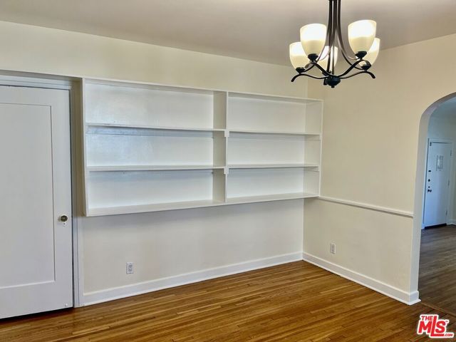 6910 Camrose Drive, Los Angeles, CA 90068