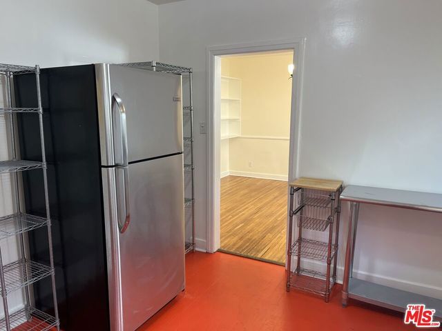 6910 Camrose Drive, Los Angeles, CA 90068
