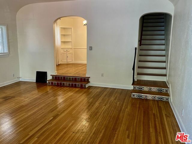6910 Camrose Drive, Los Angeles, CA 90068