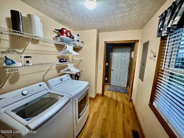 851 McAfee Ln, Salvisa, KY 40372