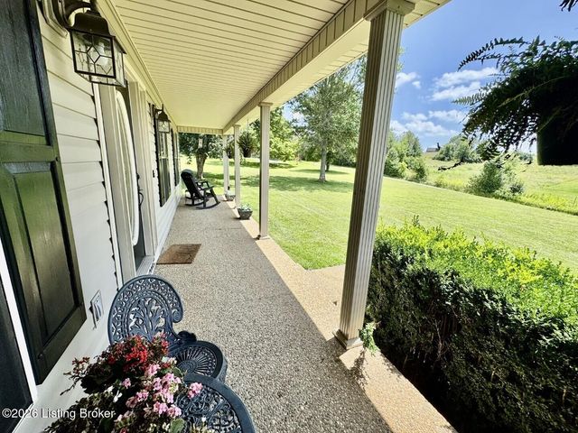 851 McAfee Ln, Salvisa, KY 40372