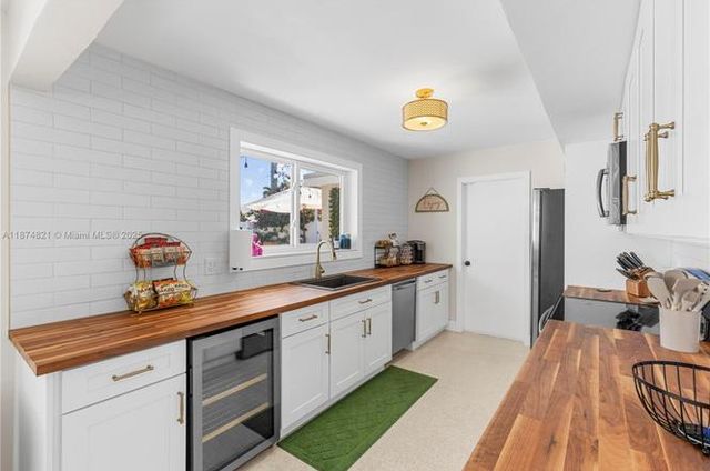 1116 SE 13th Court, Deerfield Beach, FL 33441