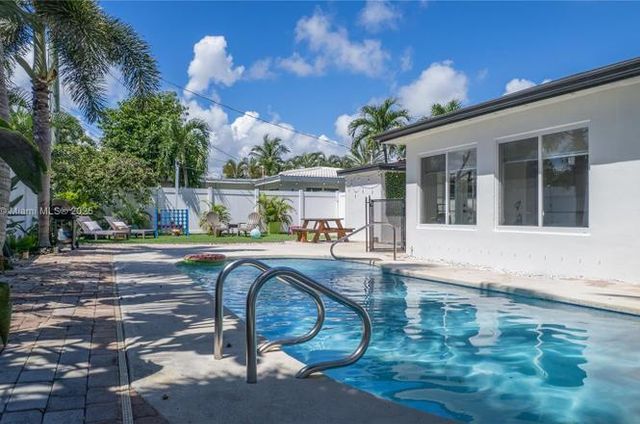 1116 SE 13th Court, Deerfield Beach, FL 33441