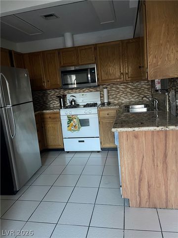 1751 East Reno Avenue 109, Las Vegas, NV 89119