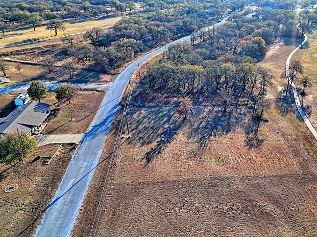 141 Diamond Oaks Drive, Nocona, TX 76255