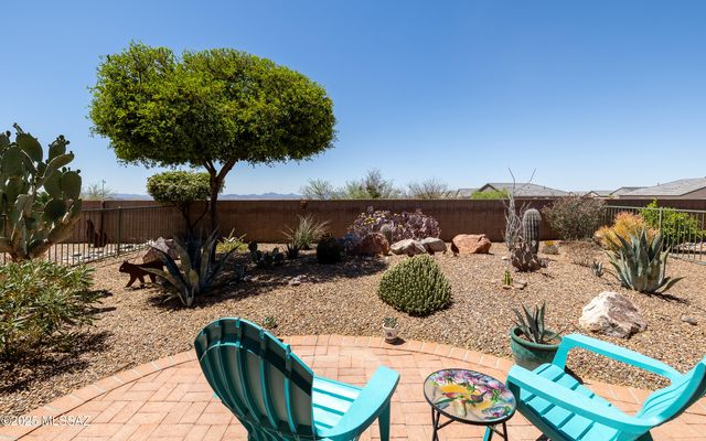 5379 W Tearblanket Place, Marana, AZ 85658