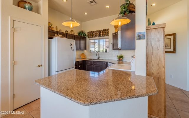 5379 W Tearblanket Place, Marana, AZ 85658