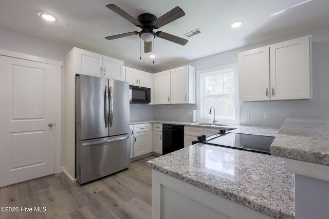 441 Ridge Road, Wilmington, NC 28412