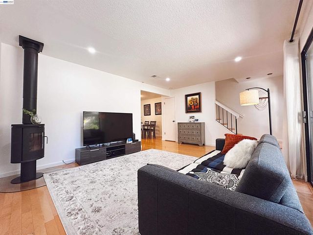 7642 Arbor Creek Circle, Dublin, CA 94568