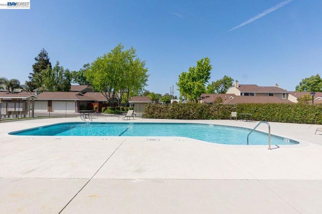 7642 Arbor Creek Circle, Dublin, CA 94568