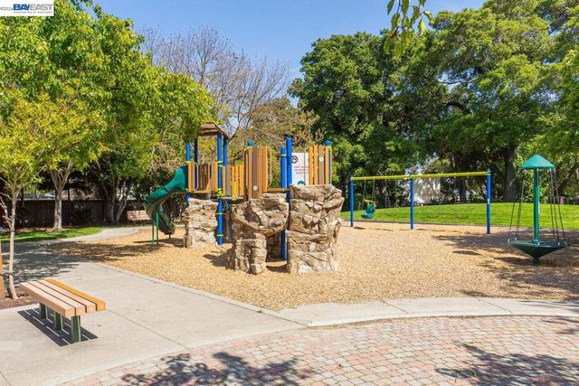 7642 Arbor Creek Circle, Dublin, CA 94568