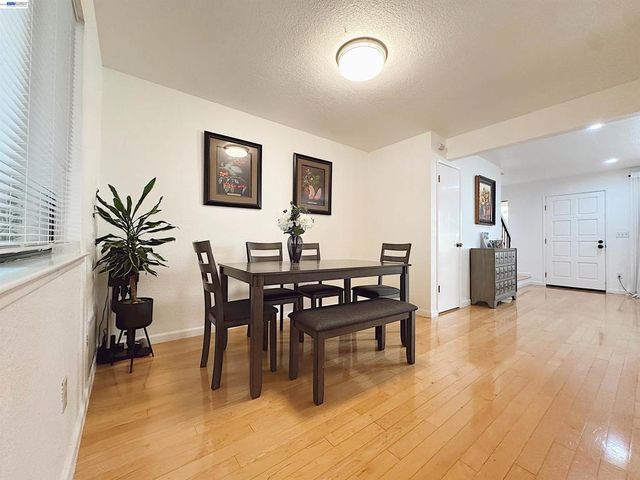 7642 Arbor Creek Circle, Dublin, CA 94568