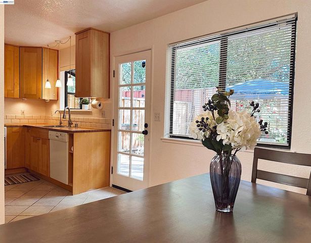 7642 Arbor Creek Circle, Dublin, CA 94568