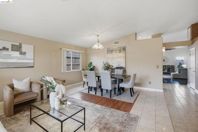 5204 Chinook Ct, Antioch, CA 94531