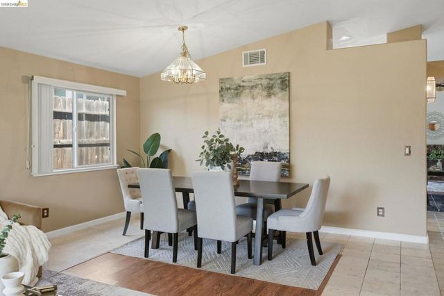 5204 Chinook Ct, Antioch, CA 94531