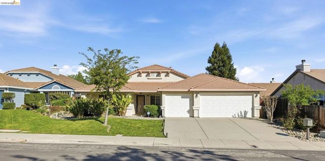 5204 Chinook Ct, Antioch, CA 94531