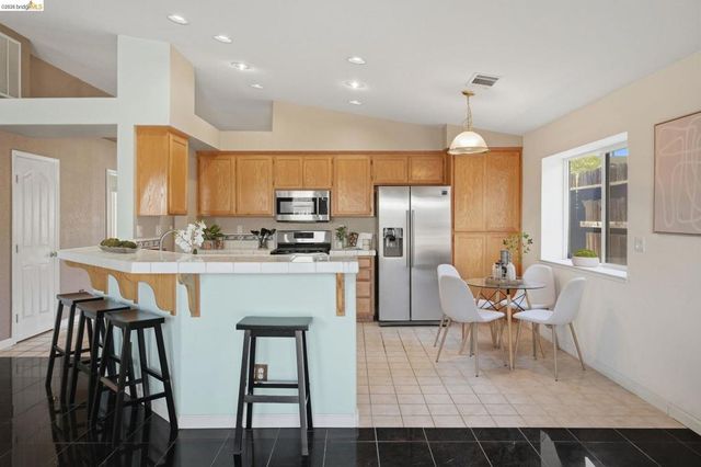 5204 Chinook Ct, Antioch, CA 94531