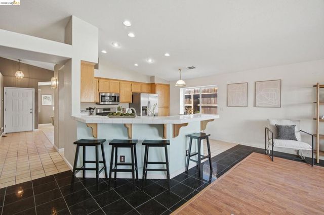 5204 Chinook Ct, Antioch, CA 94531