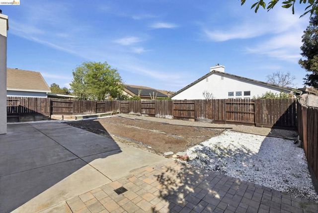 5204 Chinook Ct, Antioch, CA 94531