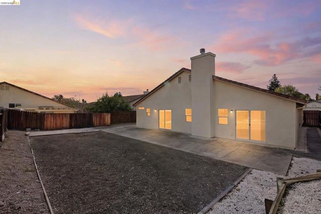 5204 Chinook Ct, Antioch, CA 94531
