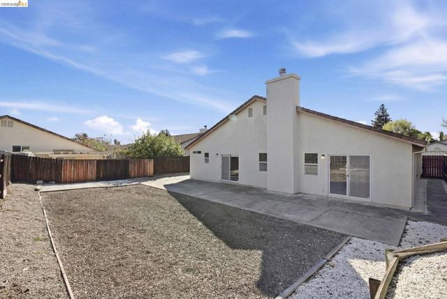 5204 Chinook Ct, Antioch, CA 94531