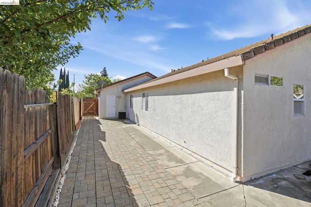 5204 Chinook Ct, Antioch, CA 94531