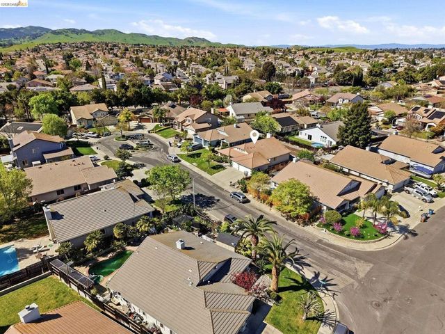 5204 Chinook Ct, Antioch, CA 94531