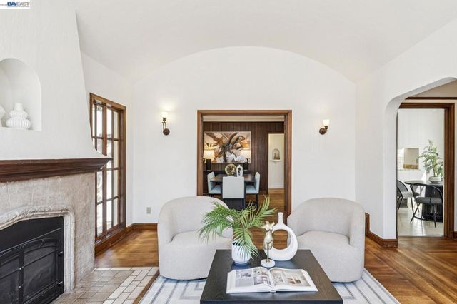 2811 Yosemite Ave, Alameda, CA 94501