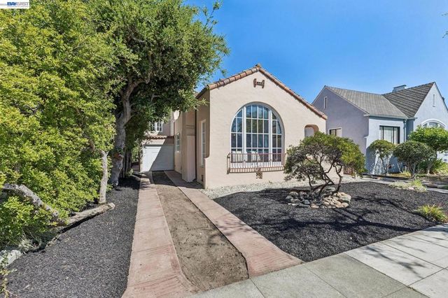 2811 Yosemite Ave, Alameda, CA 94501