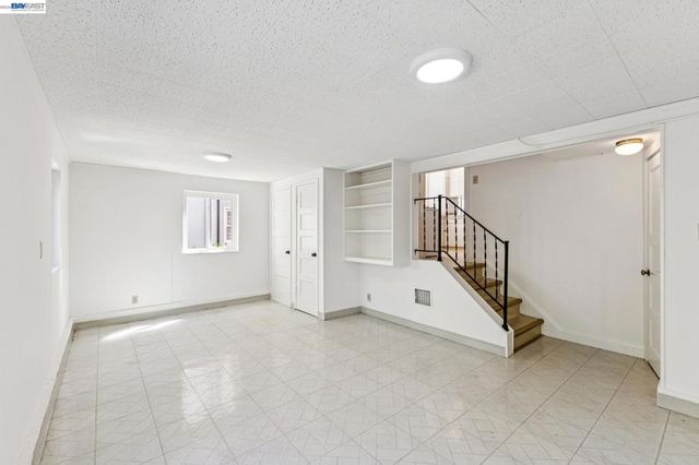 2811 Yosemite Ave, Alameda, CA 94501