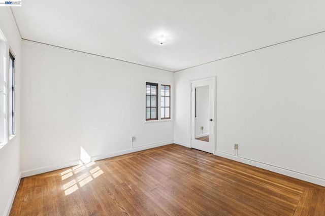 2811 Yosemite Ave, Alameda, CA 94501