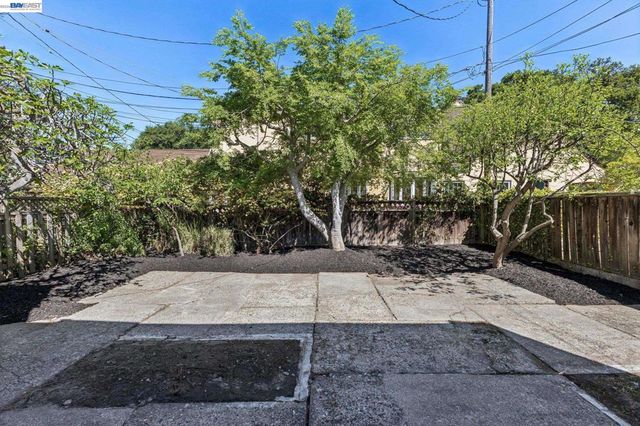 2811 Yosemite Ave, Alameda, CA 94501