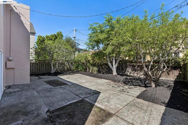 2811 Yosemite Ave, Alameda, CA 94501