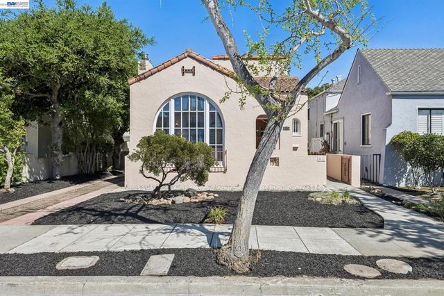 2811 Yosemite Ave, Alameda, CA 94501