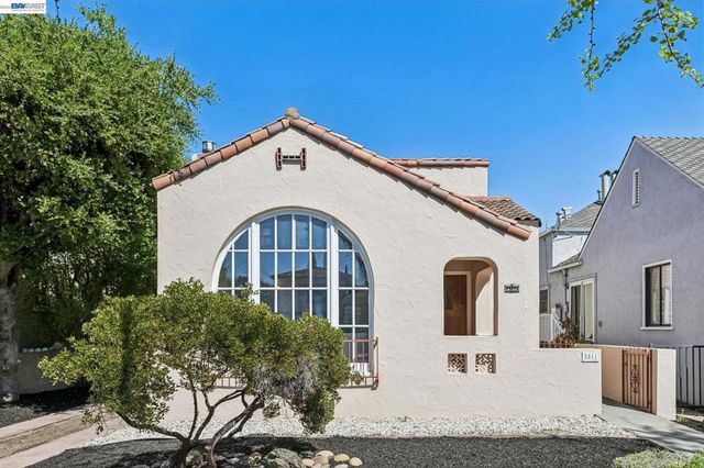 2811 Yosemite Ave, Alameda, CA 94501