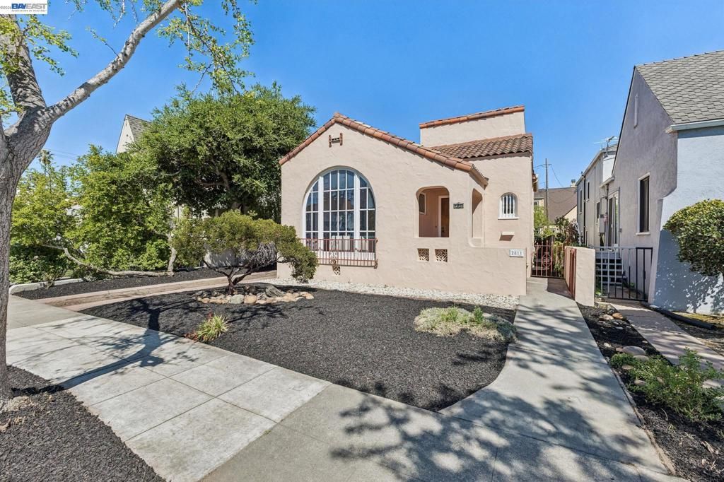 2811 Yosemite Ave, Alameda, CA 94501