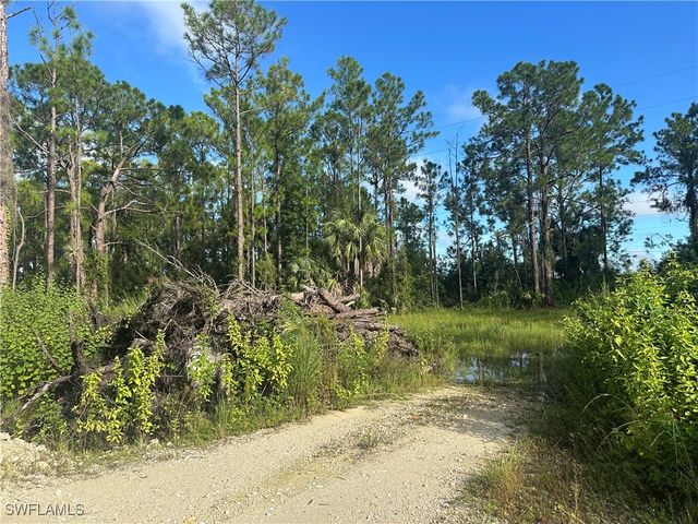 3983 33rd AVE NE, Naples, FL 34120