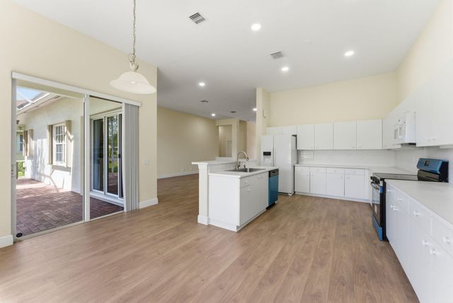 1112 Skylark Drive, Weston, FL 33327